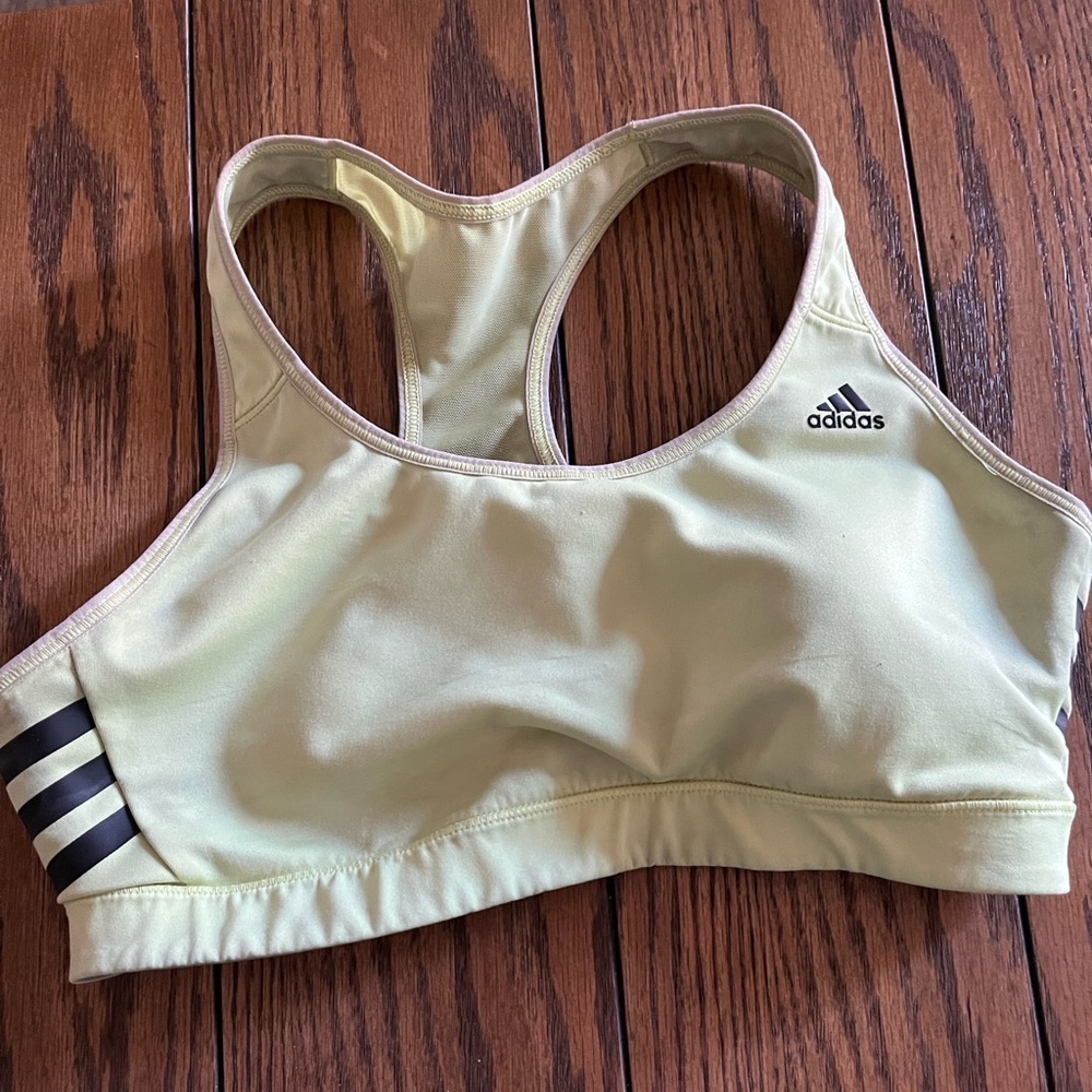 Adidas Preloved sports bra a few marks!